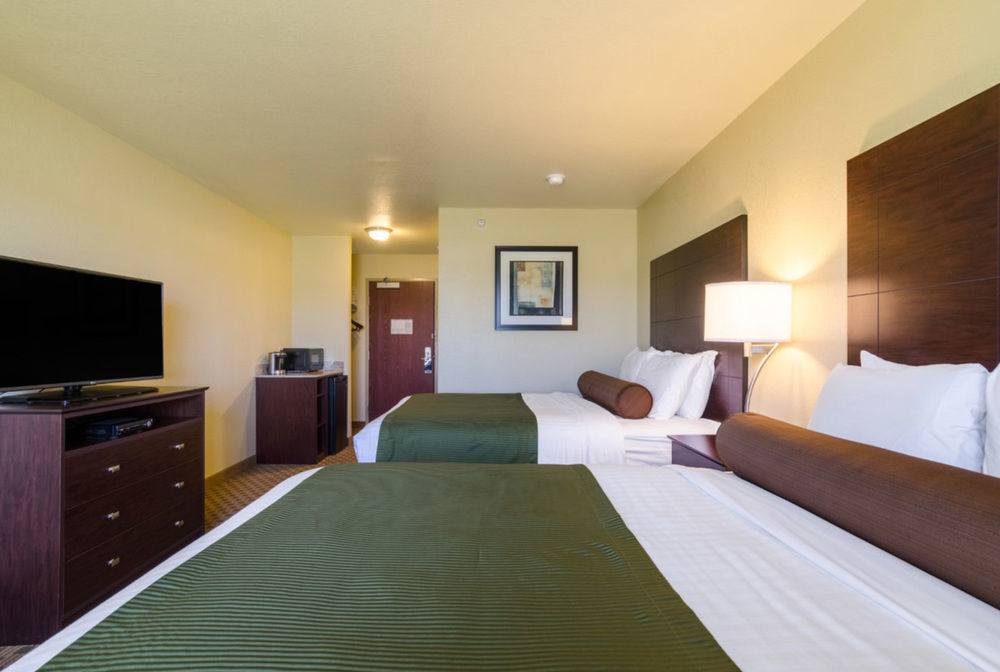 Cobblestone Inn & Suites Cambridge Bagian luar foto